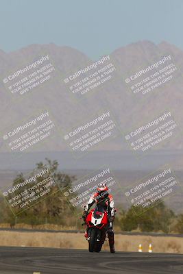 media/Dec-09-2023-SoCal Trackdays (Sat) [[76a8ac2686]]/Turn 4 Set 1 (1120am)/